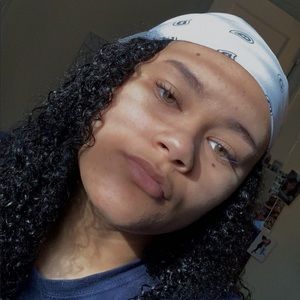 Meet your Posher, Diana